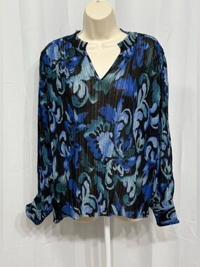Chico’s Women’s Blue Floral Long Sleeve Round Neck Relaxed Pleated Blouse 3/16